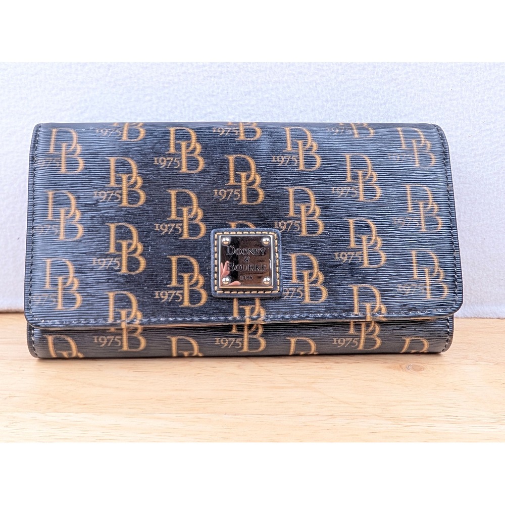 Dooney & Bourke Black Tan DB 1975 Monogram Continental Clutch Wallet